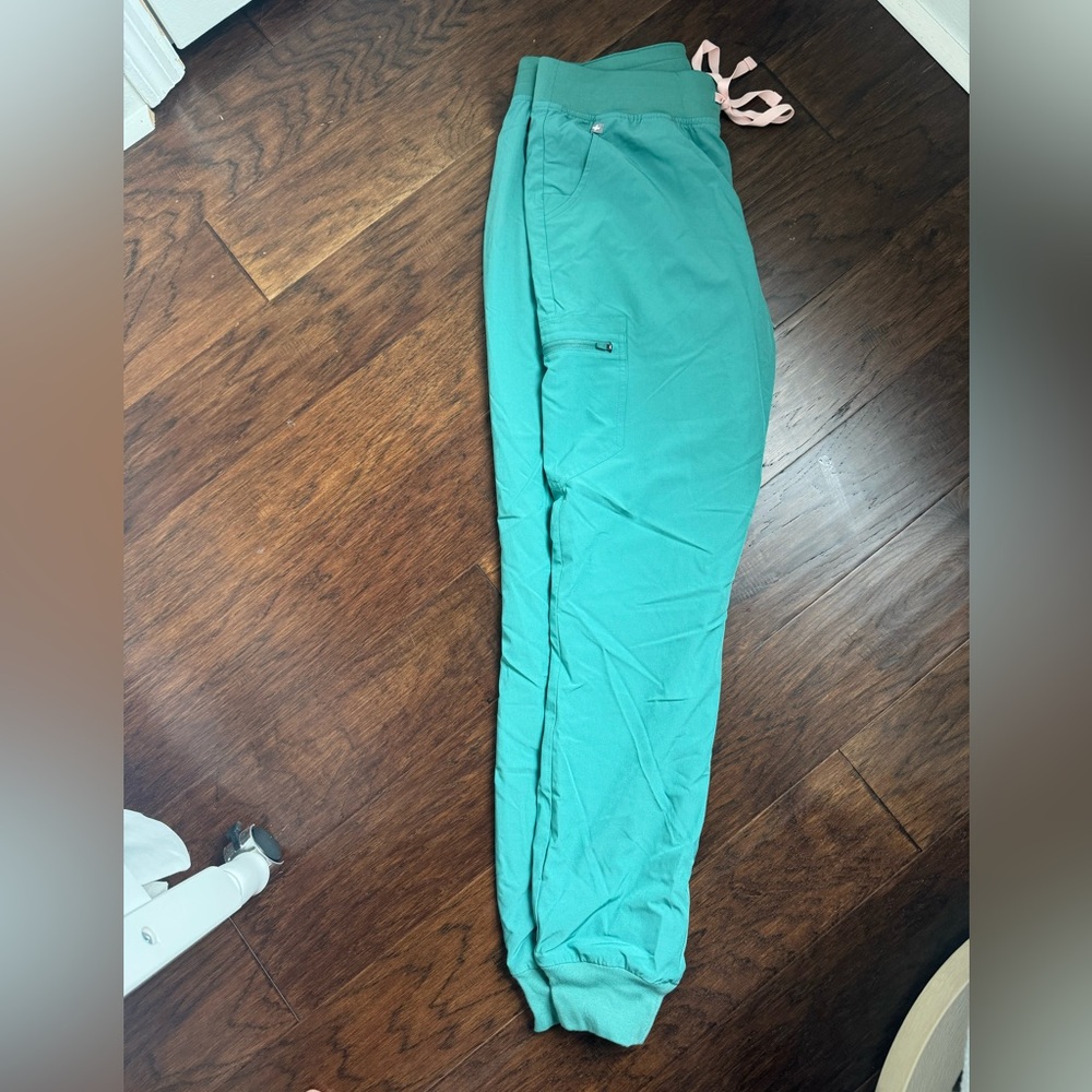 FIGS Zamora FreeX Lined Jogger Scrub Pants